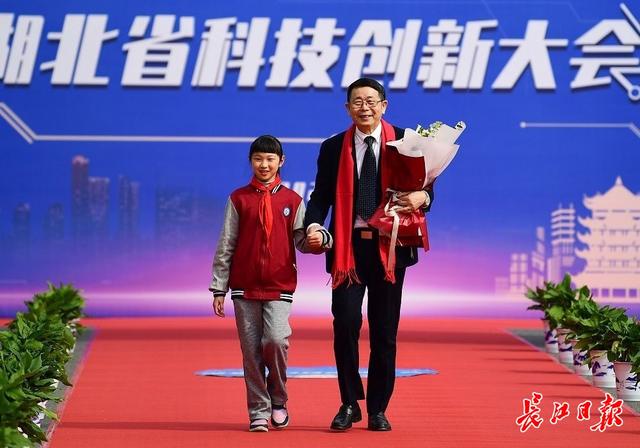 光纖激光(光纖激光器的原理) 第2張