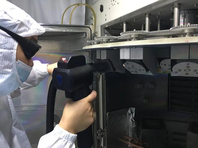 連續激光清洗(便攜激光清洗機)  第1張